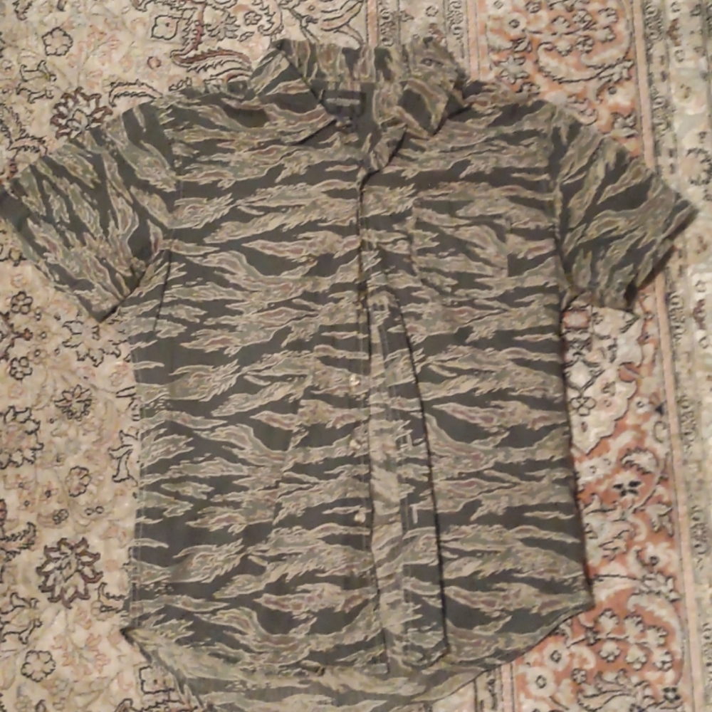 Obey tiger camo shirt